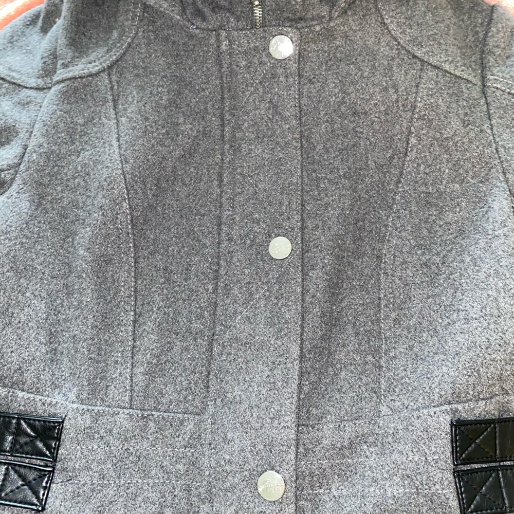 Guess coat - Picture 3 of 8